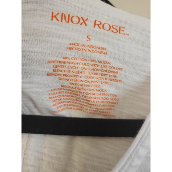 Knox Rose V Neck Button Short Sleeve White Tee Women Size Small Summer Casual - Picture 4 of 4